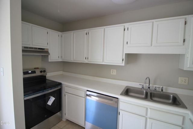 2833 Seclusion Court D, Raleigh, NC 27612