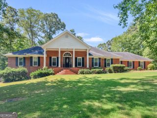 2585 Wildwood Court, Jonesboro, GA 30236