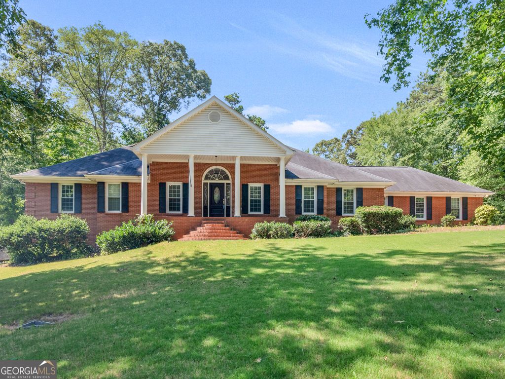 2585 Wildwood Court, Jonesboro, GA 30236