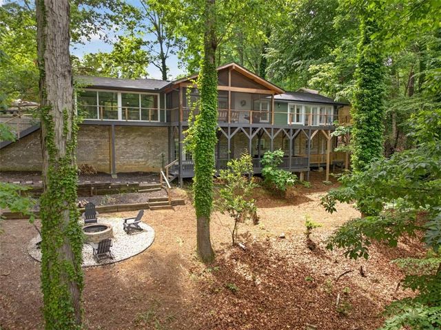 3327 Hickory Point, Gainesville, GA 30506