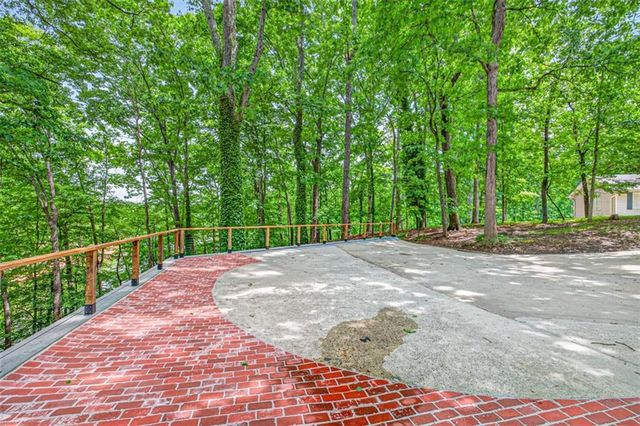 3327 Hickory Point, Gainesville, GA 30506