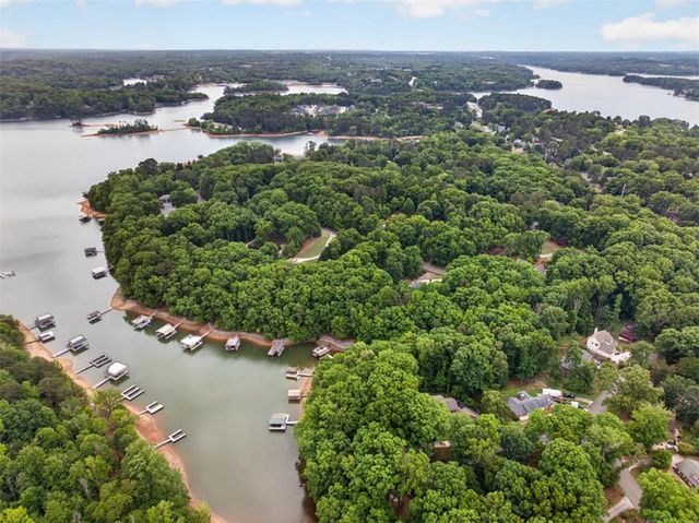 3327 Hickory Point, Gainesville, GA 30506