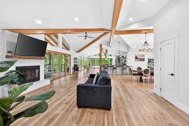 3327 Hickory Point, Gainesville, GA 30506