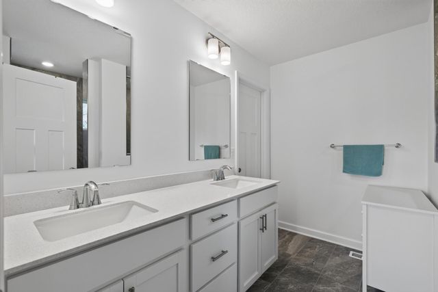 4718 Obsidian Way, Victoria, MN 55386