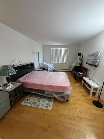 140-55 34 Avenue 4R, Flushing, NY 11354