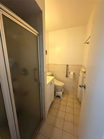 140-55 34 Avenue 4R, Flushing, NY 11354
