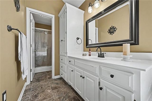 508 NE Hans Drive, Blue Springs, MO 64014