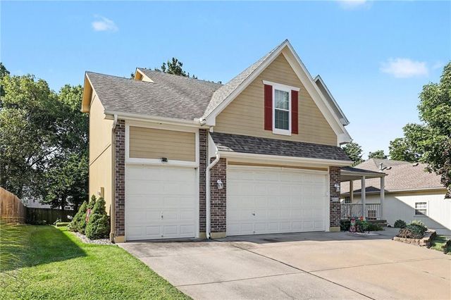 508 NE Hans Drive, Blue Springs, MO 64014