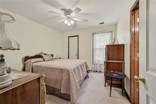 508 NE Hans Drive, Blue Springs, MO 64014