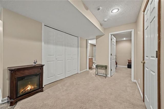508 NE Hans Drive, Blue Springs, MO 64014