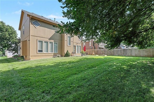 508 NE Hans Drive, Blue Springs, MO 64014