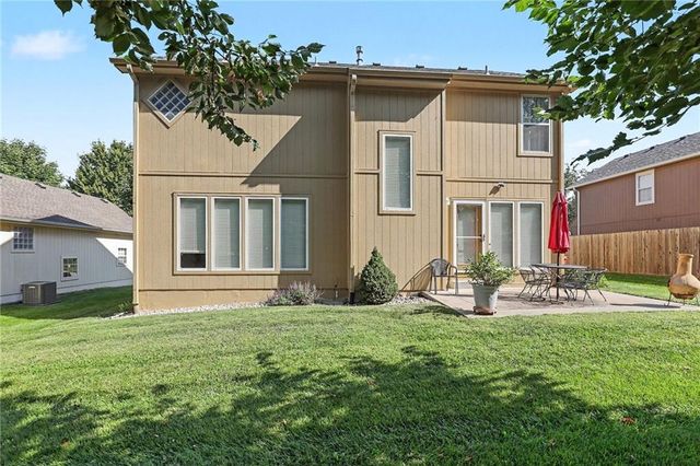 508 NE Hans Drive, Blue Springs, MO 64014