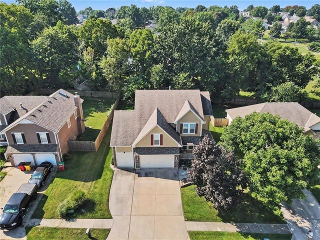 508 NE Hans Drive, Blue Springs, MO 64014