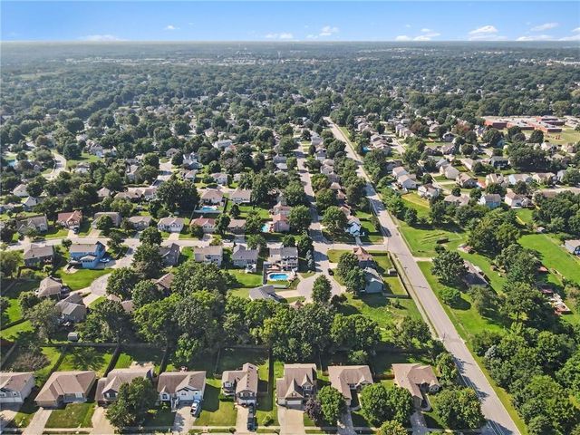 508 NE Hans Drive, Blue Springs, MO 64014