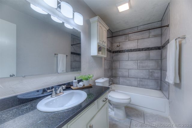 4113 S Date Avenue, Broken Arrow, OK 74011