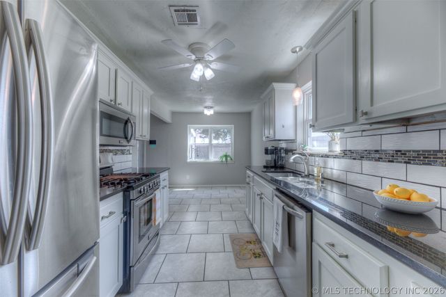 4113 S Date Avenue, Broken Arrow, OK 74011