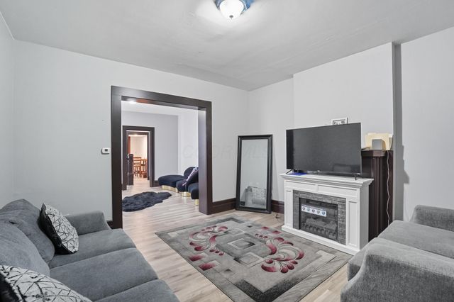 335 E 18th Avenue, 333, Columbus, OH 43201