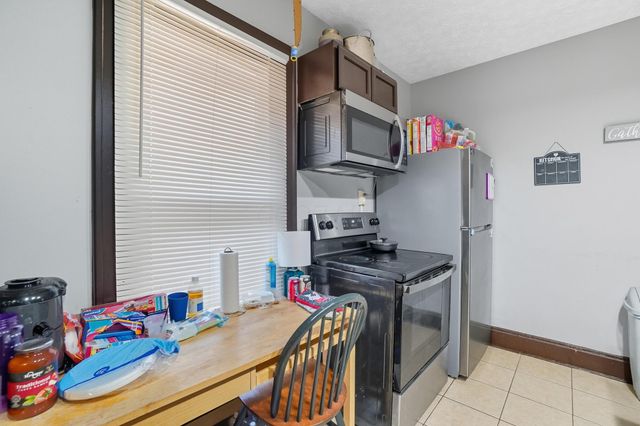 335 E 18th Avenue, 333, Columbus, OH 43201