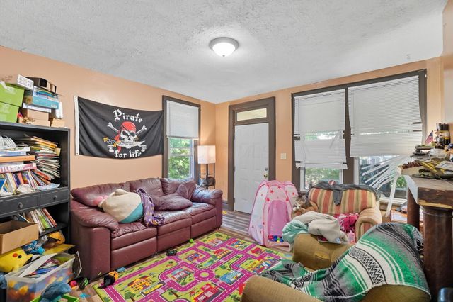 335 E 18th Avenue, 333, Columbus, OH 43201