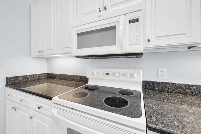 321 Bream Avenue 309, Fort Walton Beach, FL 32548