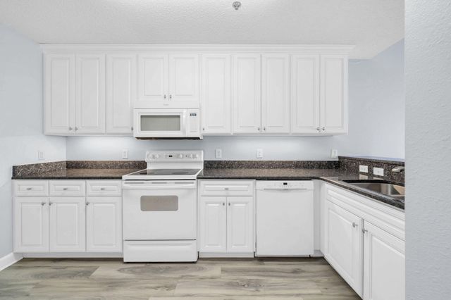 321 Bream Avenue 309, Fort Walton Beach, FL 32548