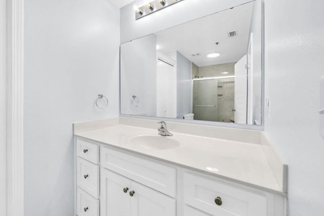 321 Bream Avenue 309, Fort Walton Beach, FL 32548