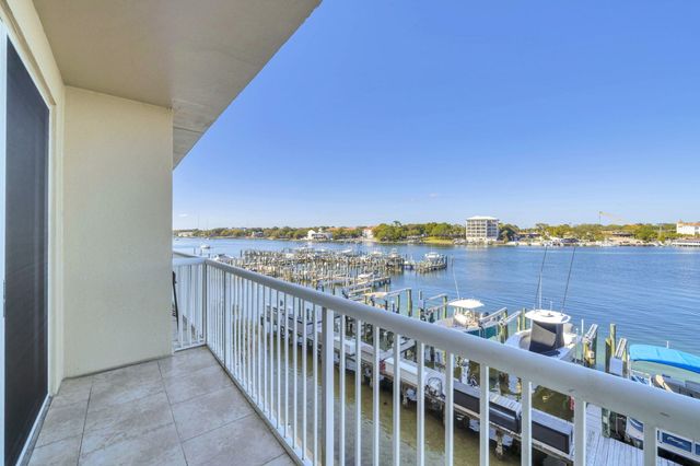 321 Bream Avenue 309, Fort Walton Beach, FL 32548