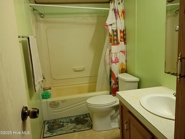 1268 Fred Powell Road, Whiteville, NC 28472