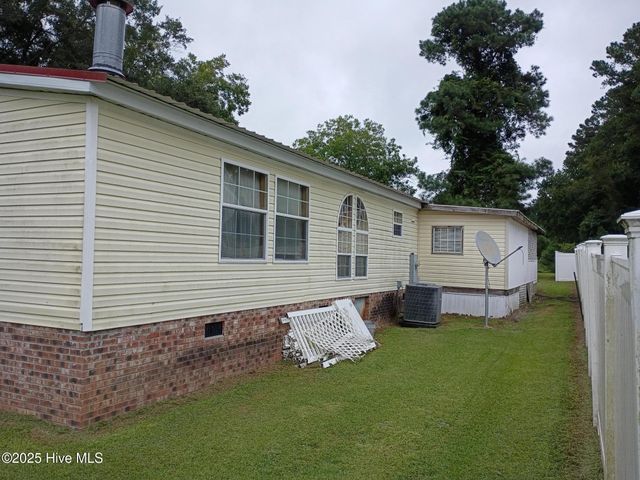 1268 Fred Powell Road, Whiteville, NC 28472