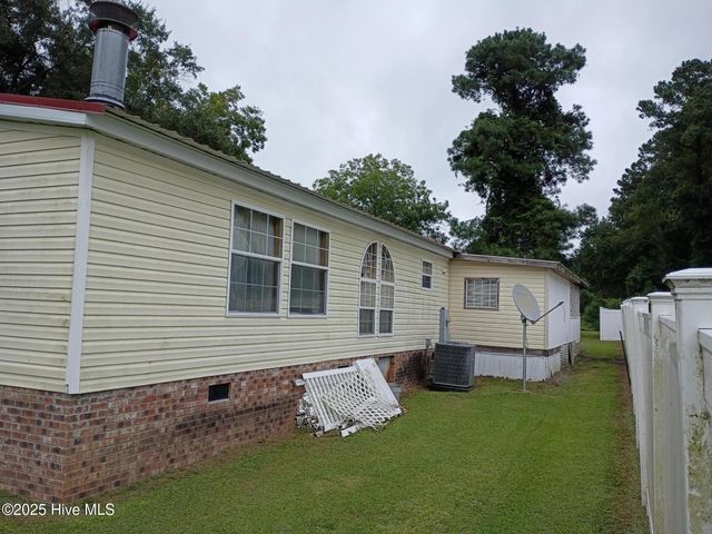 1268 Fred Powell Road, Whiteville, NC 28472