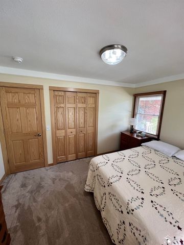 38850 Barth Street, Romulus, MI 48174