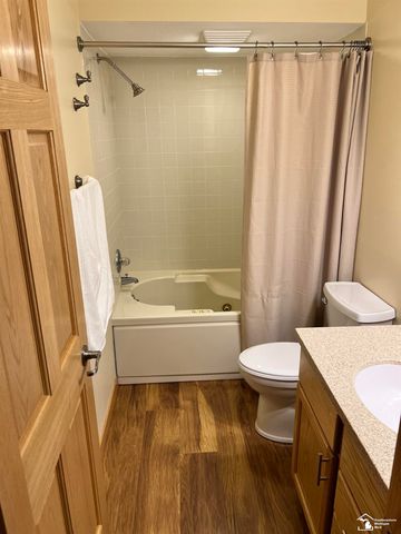 38850 Barth Street, Romulus, MI 48174