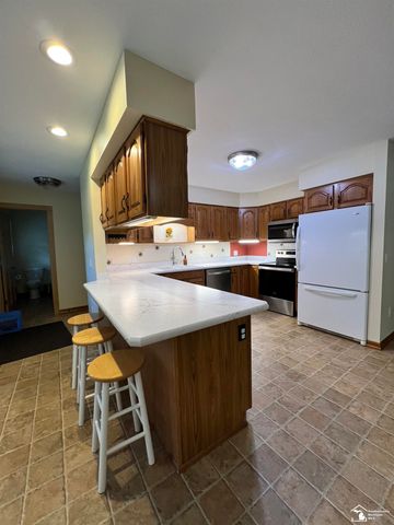 38850 Barth Street, Romulus, MI 48174