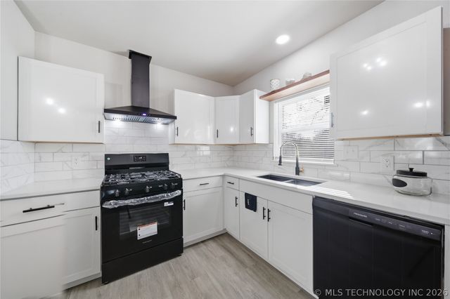 2301 Denver Street, Muskogee, OK 74401