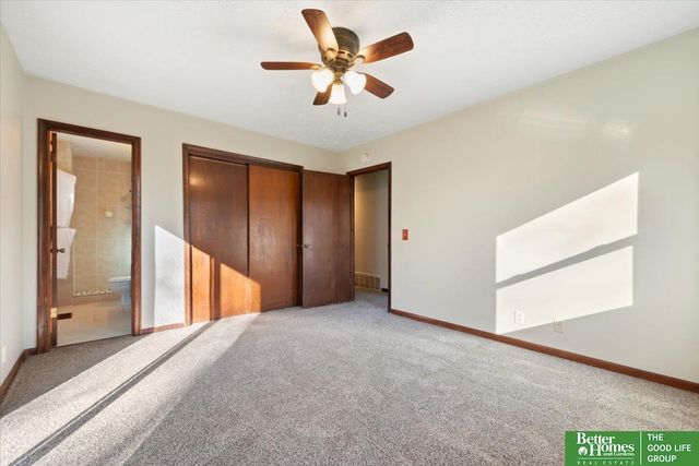 902 Valley Drive, Crescent, IA 51526