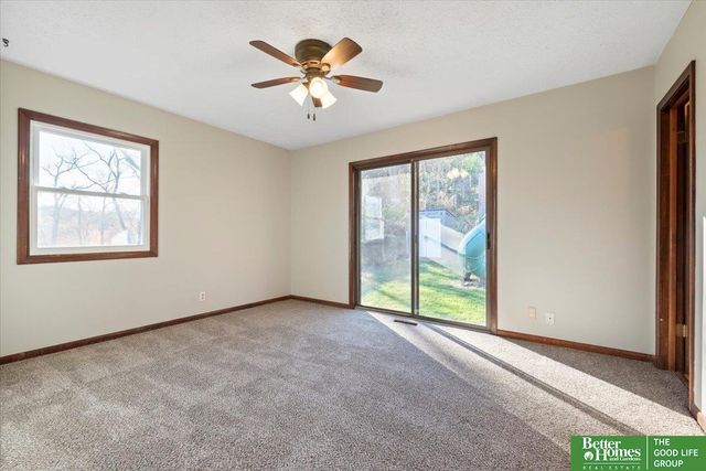 902 Valley Drive, Crescent, IA 51526