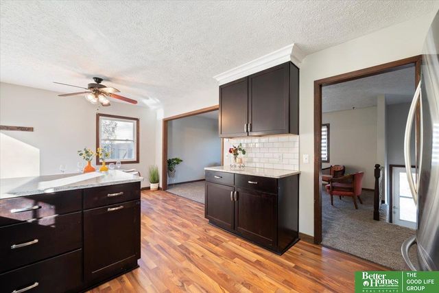 902 Valley Drive, Crescent, IA 51526