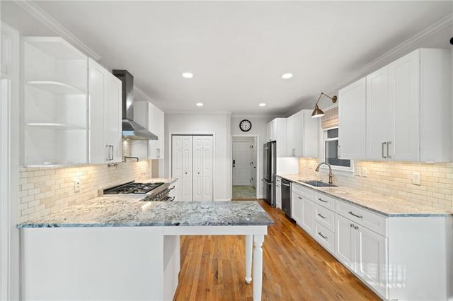 320 Allendale Drive, Canton, GA 30115