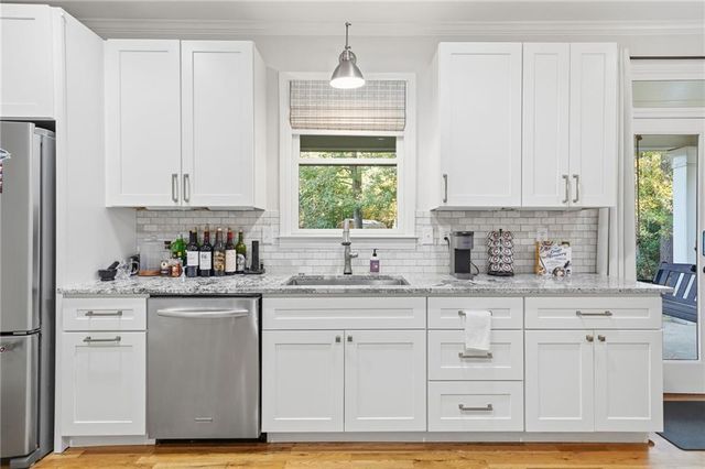 320 Allendale Drive, Canton, GA 30115