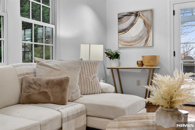 5 Keats Road, Millburn, NJ 07078