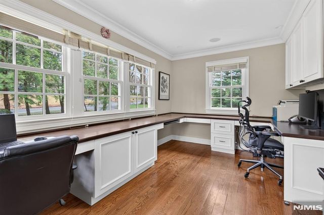 5 Keats Road, Millburn, NJ 07078