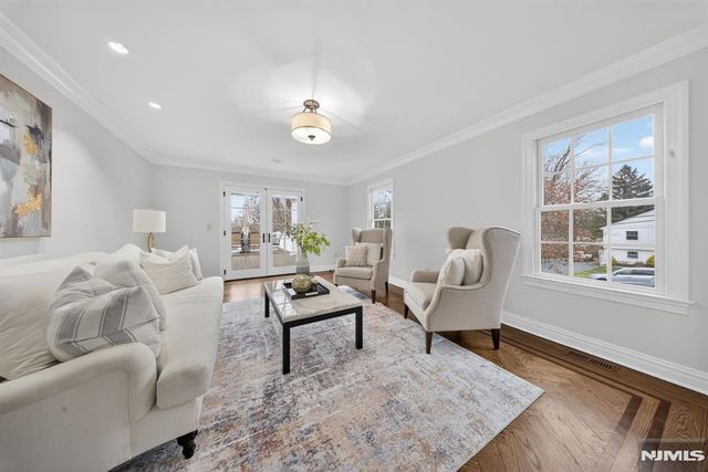 5 Keats Road, Millburn, NJ 07078