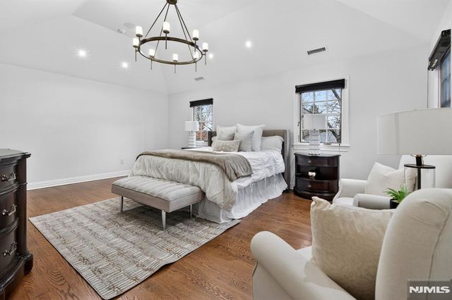 5 Keats Road, Millburn, NJ 07078