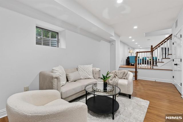 5 Keats Road, Millburn, NJ 07078