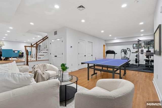 5 Keats Road, Millburn, NJ 07078