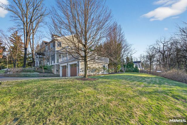 5 Keats Road, Millburn, NJ 07078