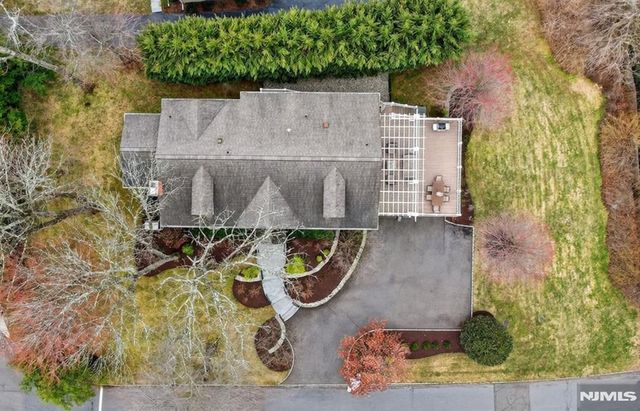 5 Keats Road, Millburn, NJ 07078