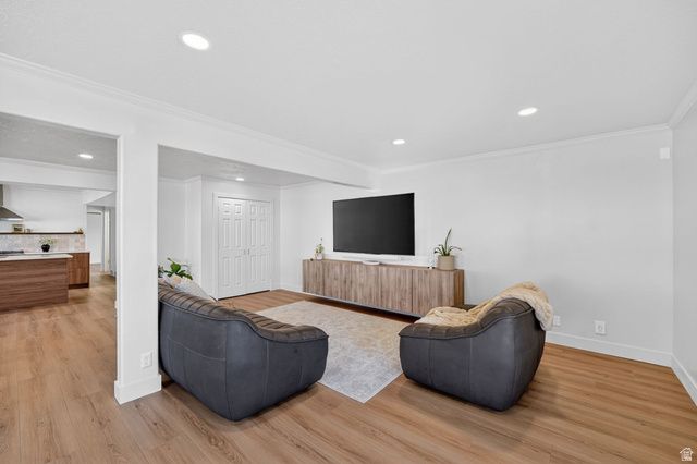 1202 E MUTTON HOLLOW RD, Kaysville, UT 84037