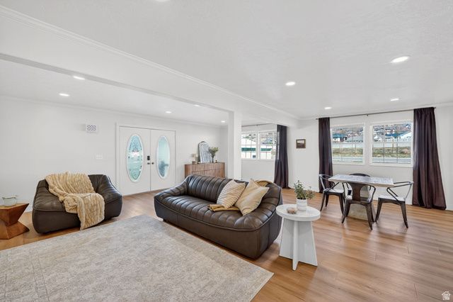 1202 E MUTTON HOLLOW RD, Kaysville, UT 84037