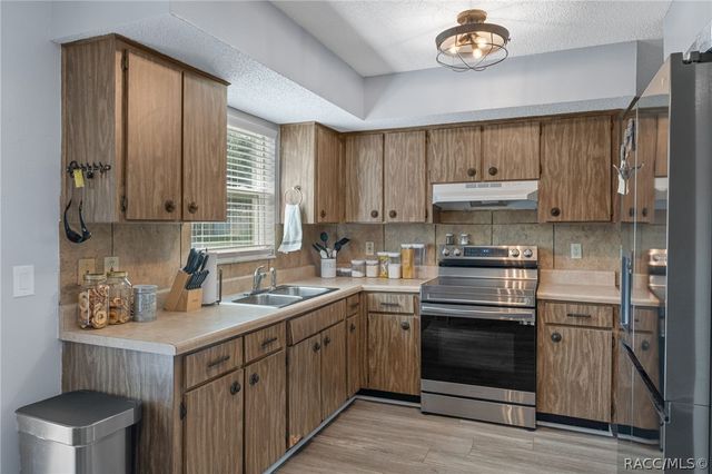 7740 W Solar Place, Homosassa, FL 34448